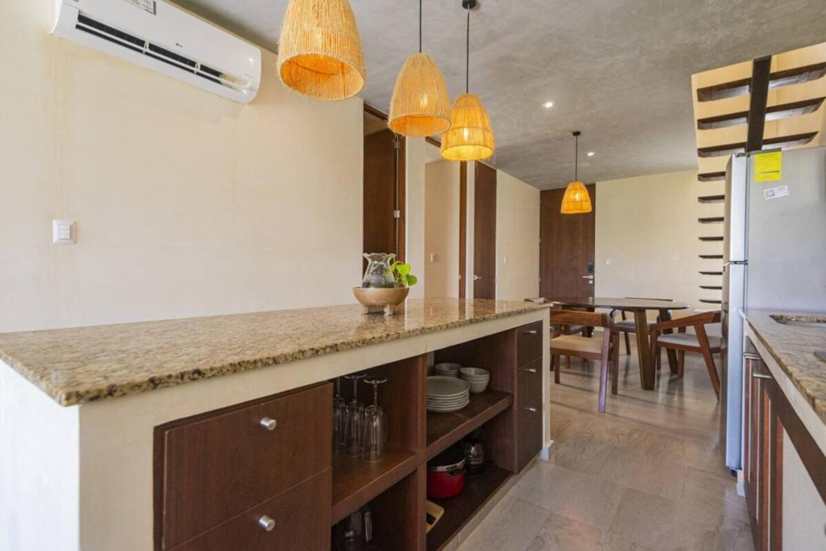 2 Bedroom Ph At Veleta With Pool *